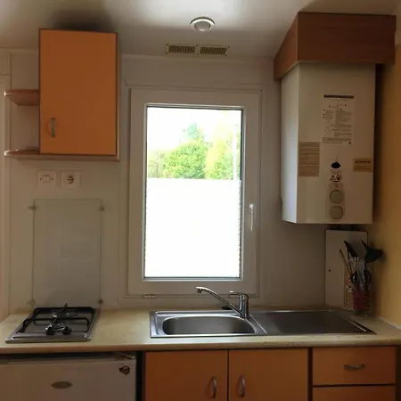 Mobil-home Avec Terrasse - 2 Pers. - Api-1-52-1995 مكان تخييم Thiviers