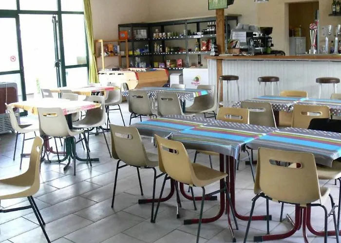 Camping Mobil-home Avec Terrasse - 2 Pers. - Api-1-52-1995 *
